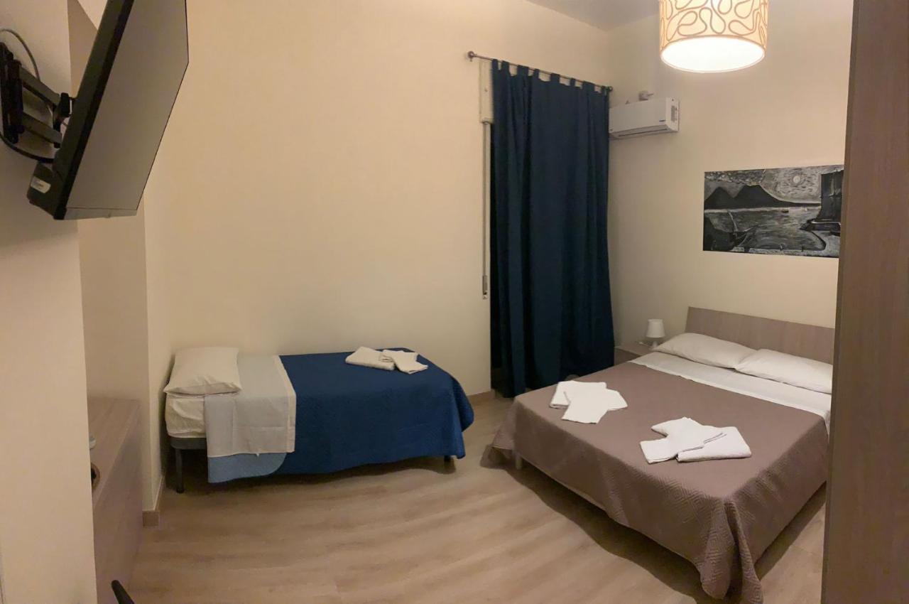 Keira House Napoli Hotell Exteriör bild