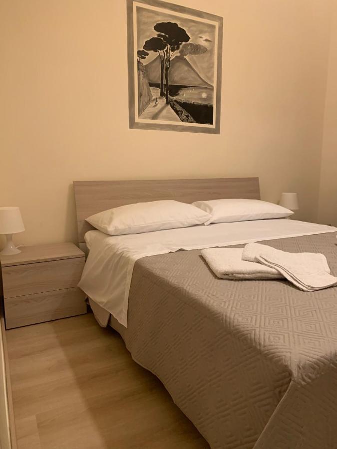 Keira House Napoli Hotell Exteriör bild