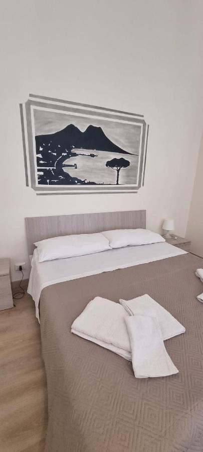 Keira House Napoli Hotell Exteriör bild
