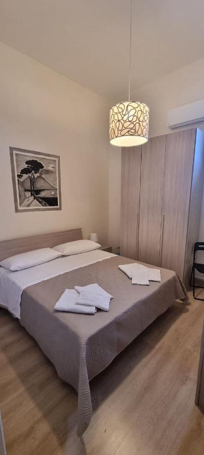 Keira House Napoli Hotell Exteriör bild