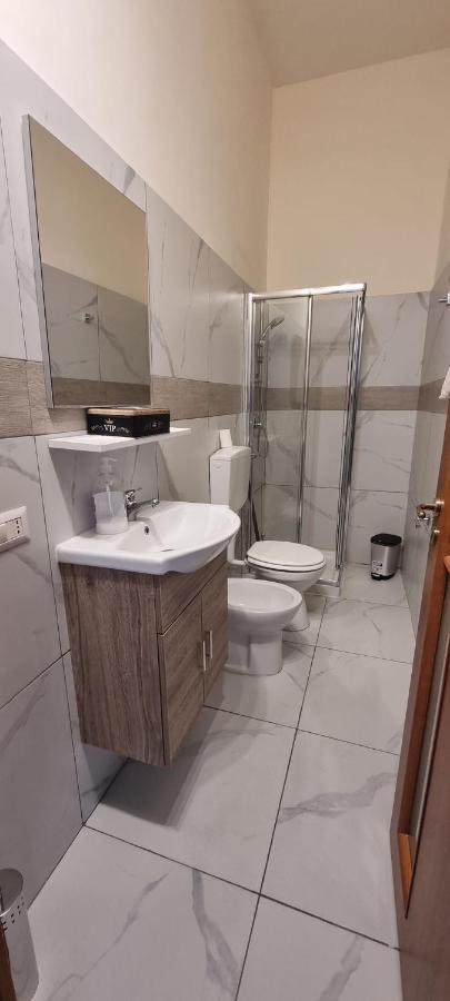 Keira House Napoli Hotell Exteriör bild