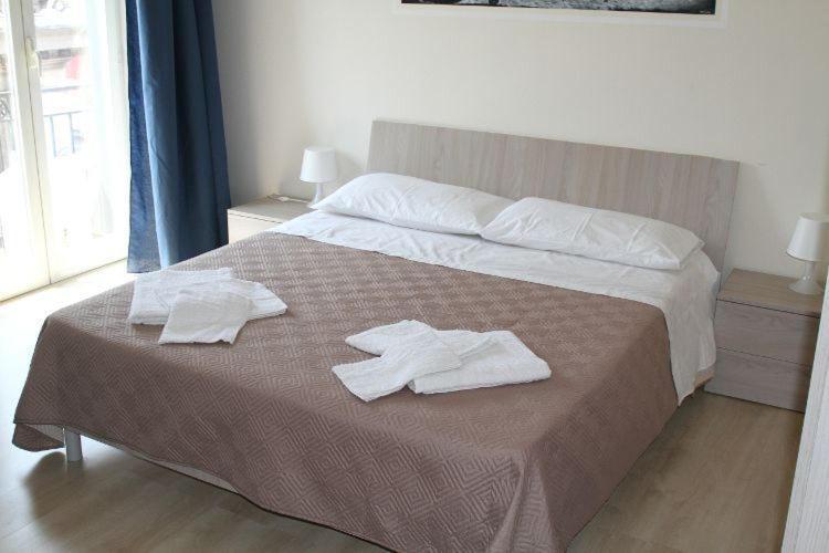 Keira House Napoli Hotell Exteriör bild