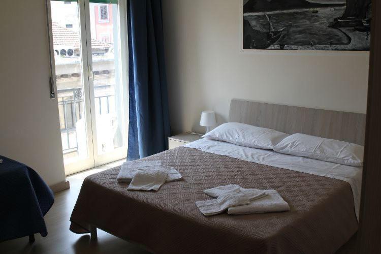 Keira House Napoli Hotell Exteriör bild